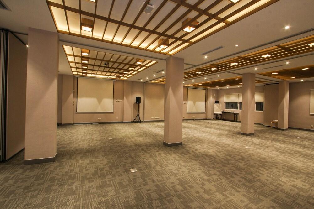 Kuretakeso Kemang Hotel Jakarta Ngoại thất bức ảnh