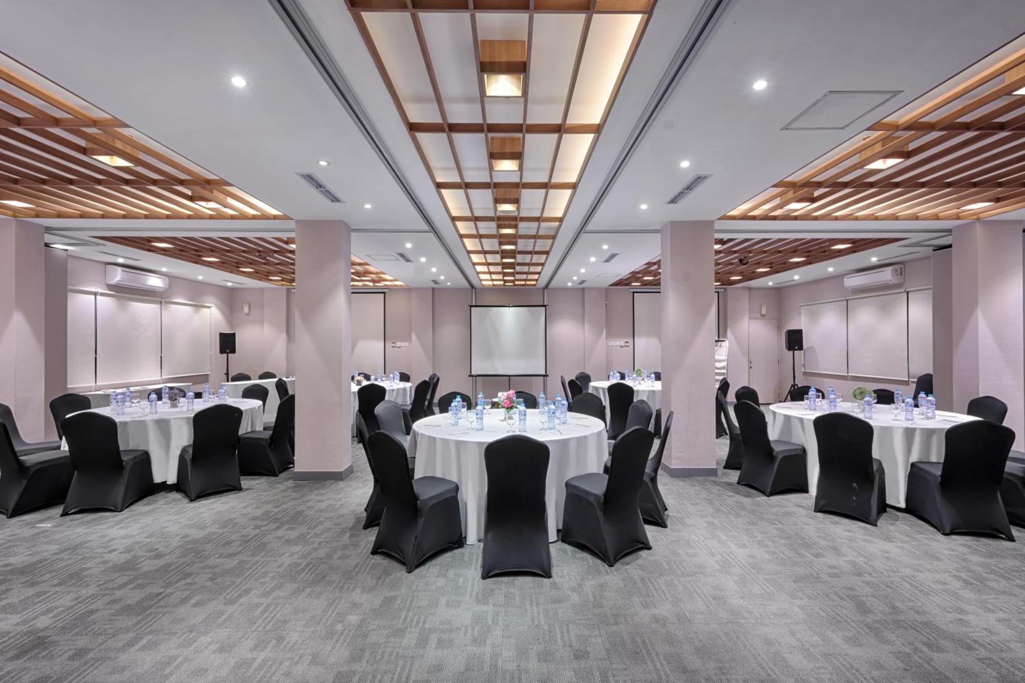 Kuretakeso Kemang Hotel Jakarta Ngoại thất bức ảnh